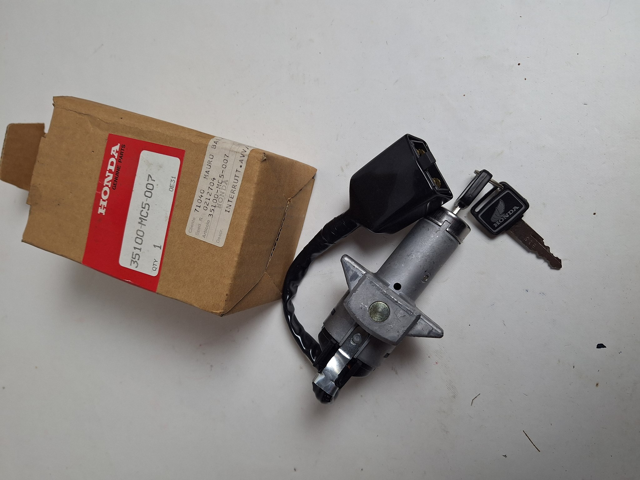 Picture of ZUENDSCHLOSS  35100-MC5-007  CX 500 E